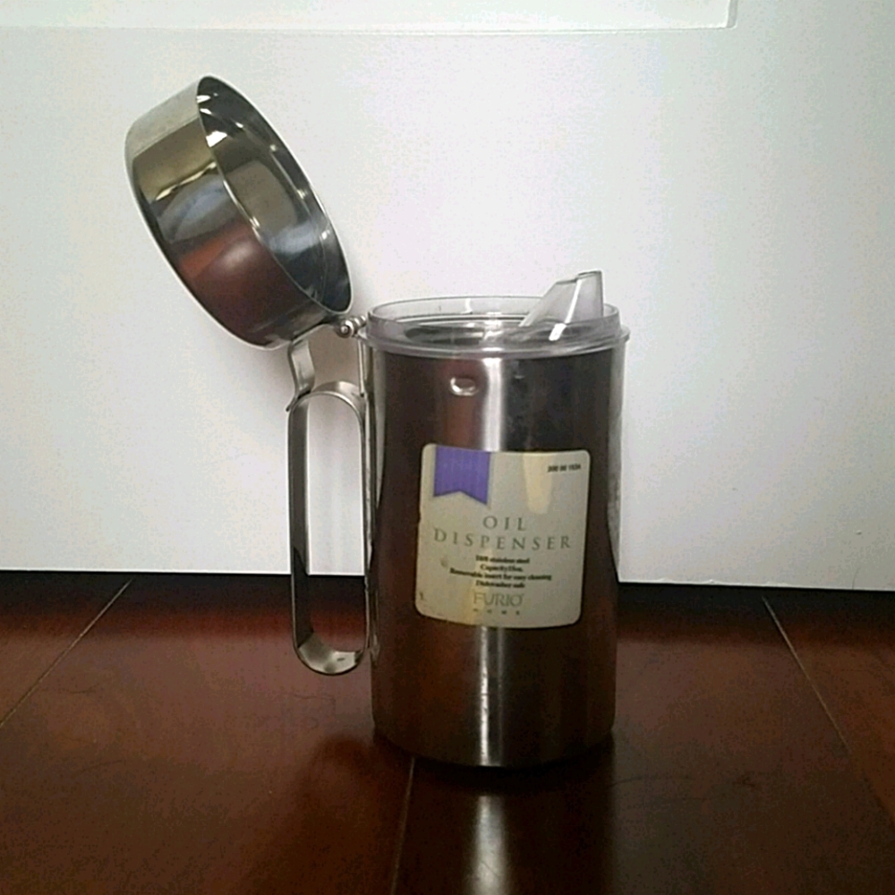 NWT Vintage Silver oil dispenser w/ plastic inner